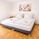 Grosses Gruppenhaus Nahe Legoland 6 Schlafzimmer Parkplatz & Wlan * Bibertal